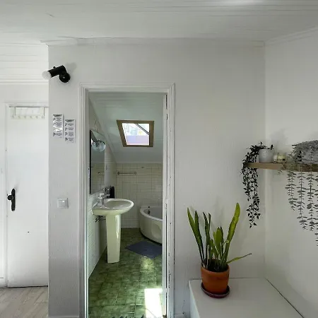 3 5 Minutes Away Meter Station *