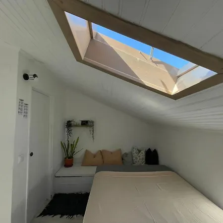 3 5 Minutes Away Meter Station Lissabon