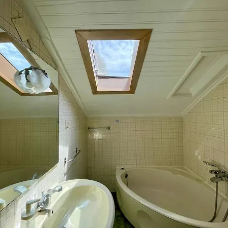 3 5 Minutes Away Meter Station Lissabon